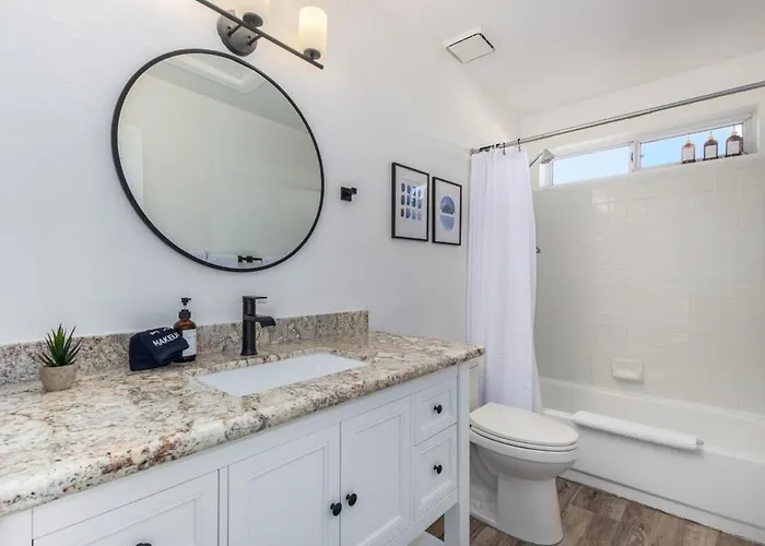 Modern Oasis With Free Heated Pool * Mesa